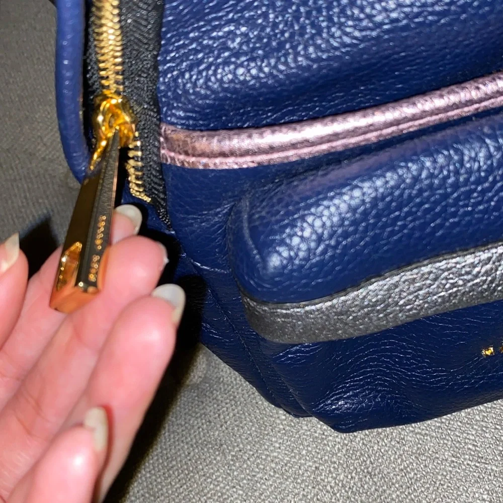 Authentic Marc Jacobs Authentic Leather Backpack - Picture 3 of 6